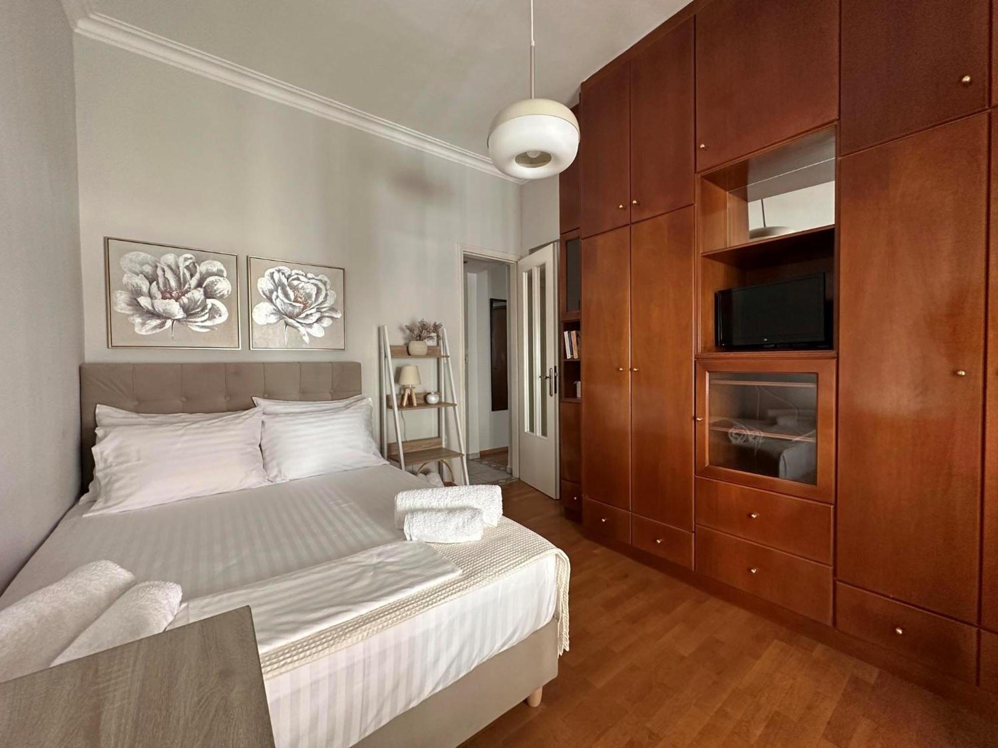 Isabell Apartment ตริกาลา ภายนอก รูปภาพ