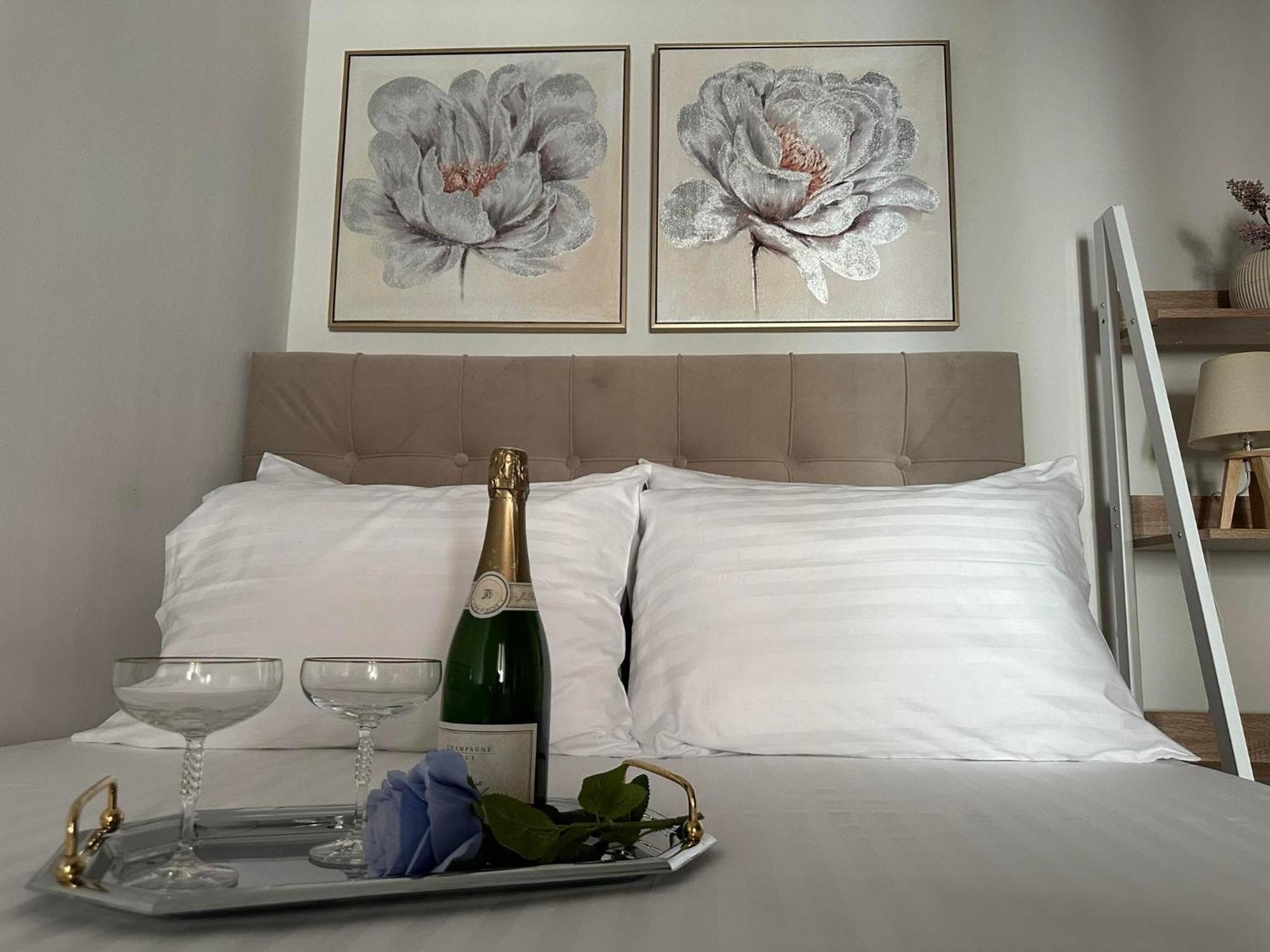 Isabell Apartment ตริกาลา ภายนอก รูปภาพ